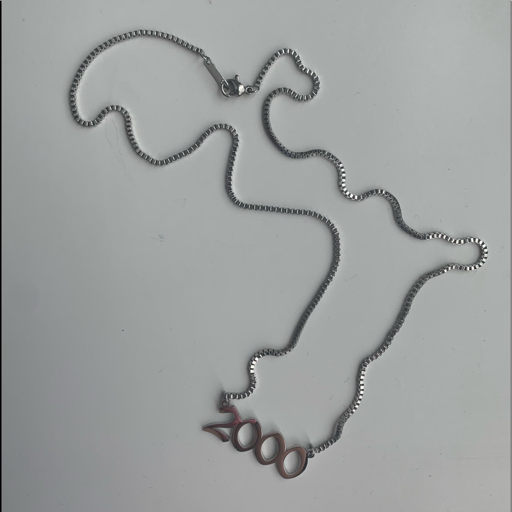 *Never Been Worn* Vibeszn “2000” 22” Necklace